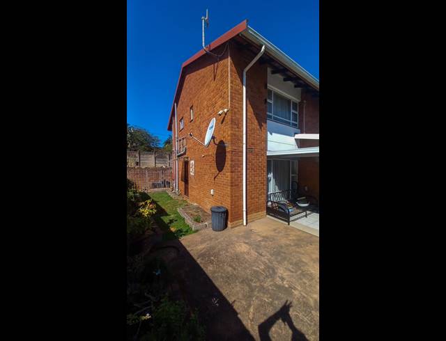 3 BEDROOM DUPLEX FOR SALE IN BLUFF